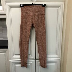 Aritzia The Constant women’s leggings 🍋